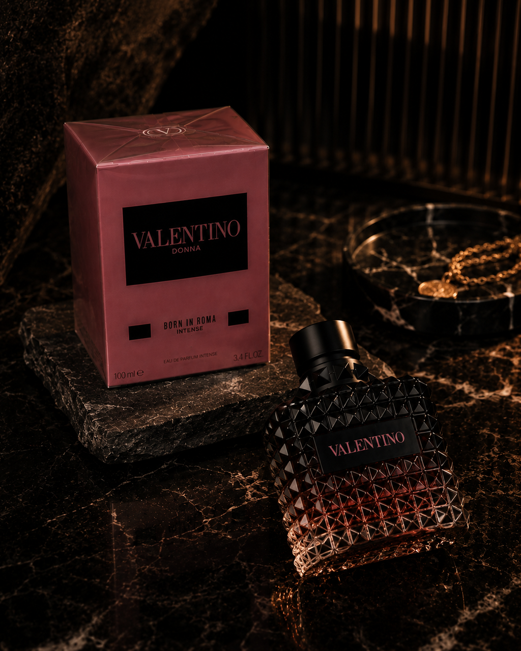 Valentino Donna Born in Roma Intense